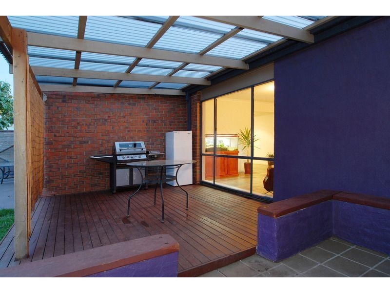 15 Windsor Grange Court, Skye VIC 3977