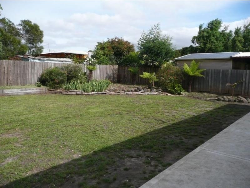 6 Hutchins Way, Skye VIC 3977
