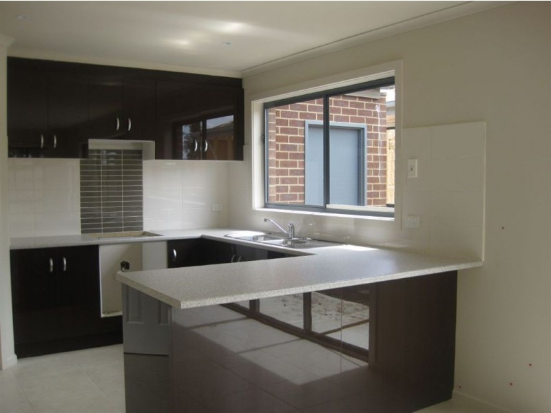 12 Myhaven Circuit, Carrum Downs VIC 3201