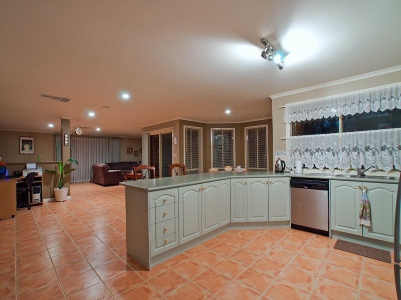 3 Blue Wren Rise, Carrum Downs VIC 3201