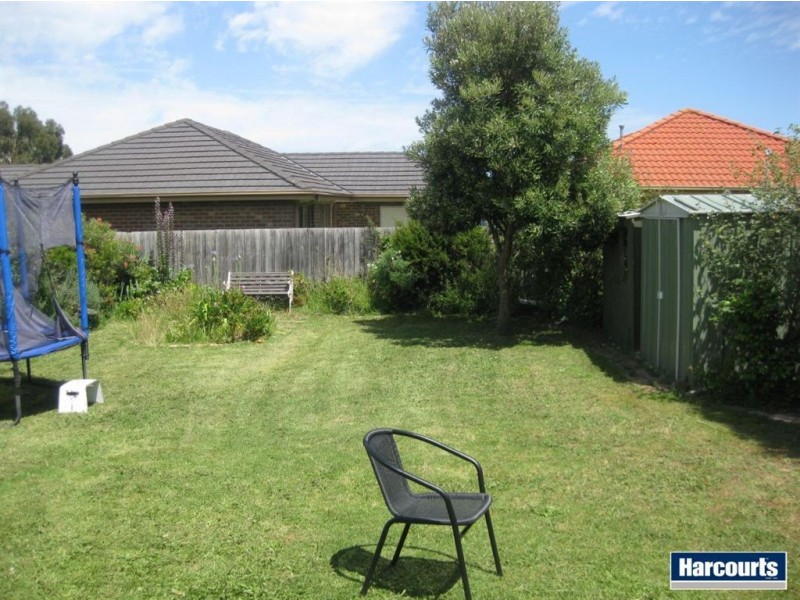 87 Greenwood Drive, Carrum Downs VIC 3201