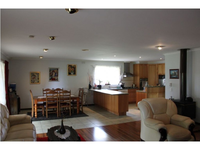 1231 Frankston Dandenong Road, Carrum Downs VIC 3201