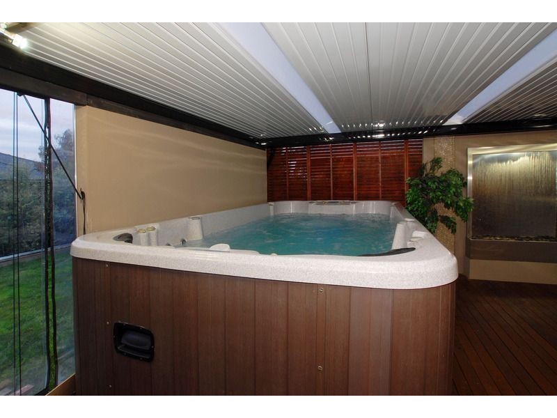 3 Whitewater Court, Sandhurst VIC 3977