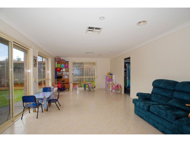 40 Arlene Drive, Skye VIC 3977