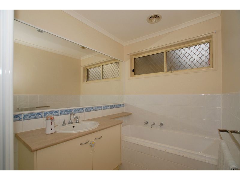 40 Arlene Drive, Skye VIC 3977