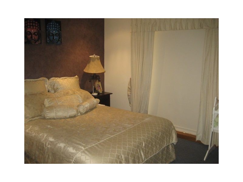 4 James Mc Farlane Wynd, Skye VIC 3977