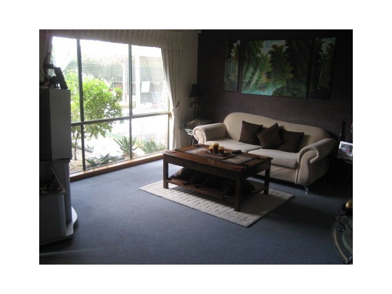 4 James Mc Farlane Wynd, Skye VIC 3977