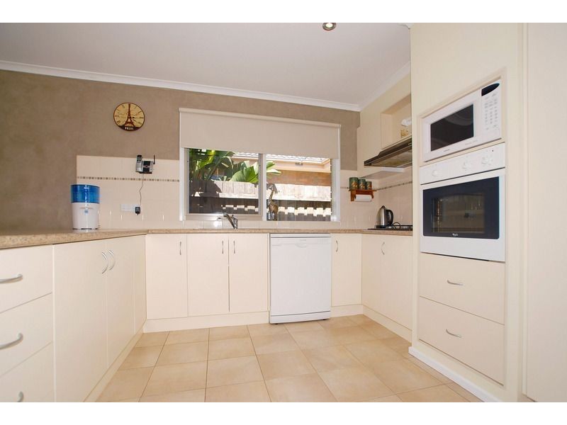 15 Deborah Court, Skye VIC 3977