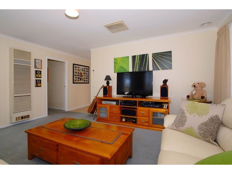 15 Deborah Court, Skye VIC 3977