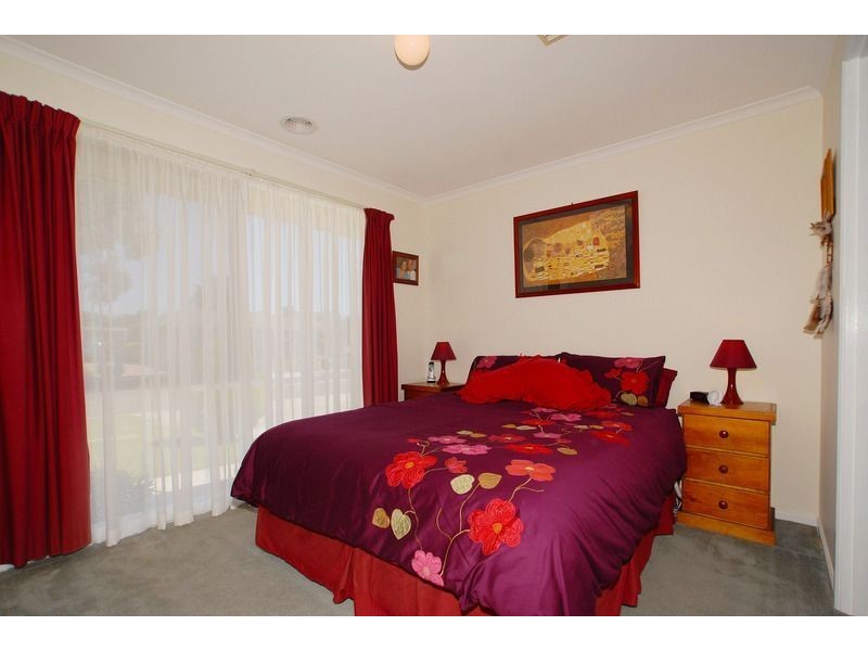 15 Deborah Court, Skye VIC 3977