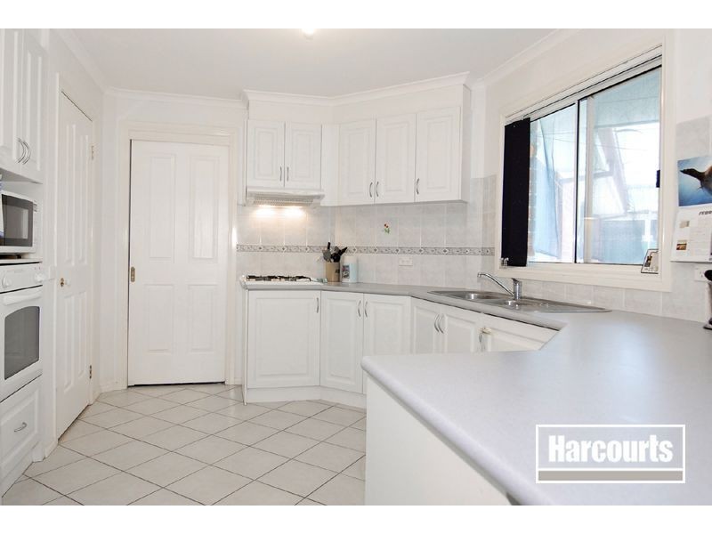 2 Melanie Blair Place, Skye VIC 3977