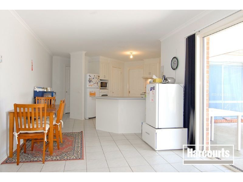 2 Melanie Blair Place, Skye VIC 3977