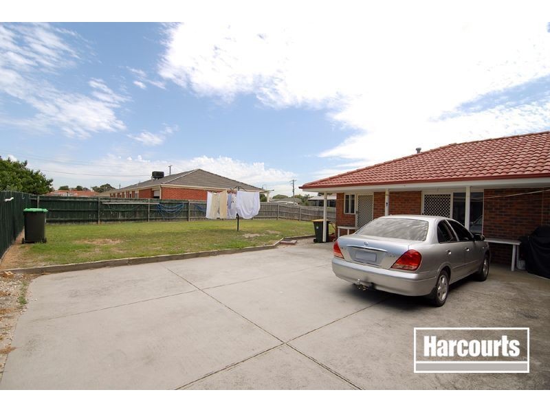 2 Melanie Blair Place, Skye VIC 3977