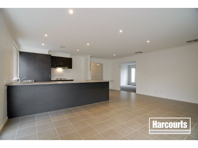 35 Silverwattle Drive, Lyndhurst VIC 3975