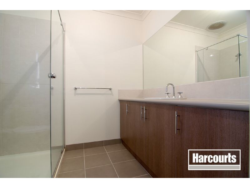 35 Silverwattle Drive, Lyndhurst VIC 3975