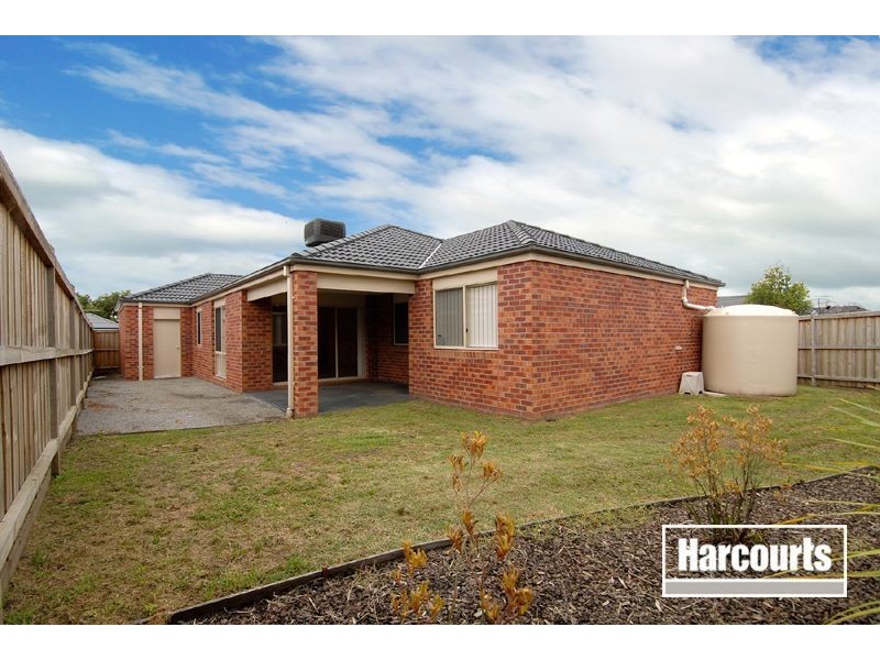 35 Silverwattle Drive, Lyndhurst VIC 3975