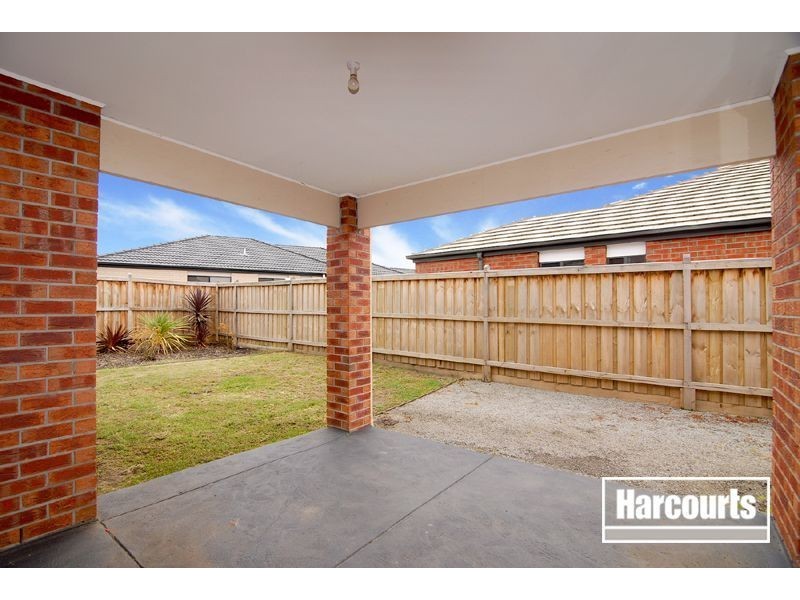 35 Silverwattle Drive, Lyndhurst VIC 3975