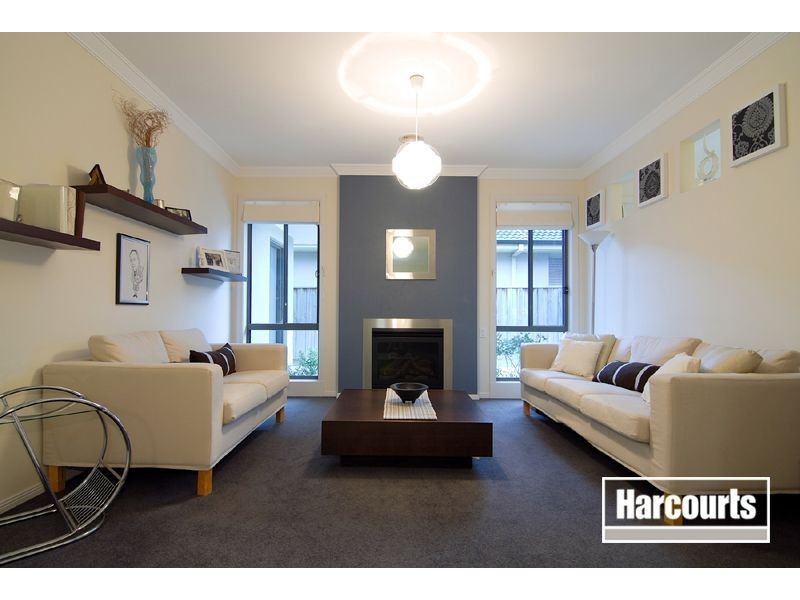 90 Sandhurst Blvd, Sandhurst VIC 3977