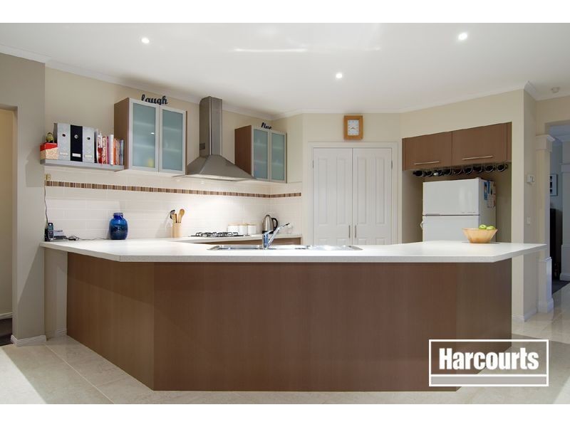 90 Sandhurst Blvd, Sandhurst VIC 3977