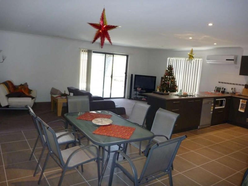 45 Clifton Grove, Carrum Downs VIC 3201