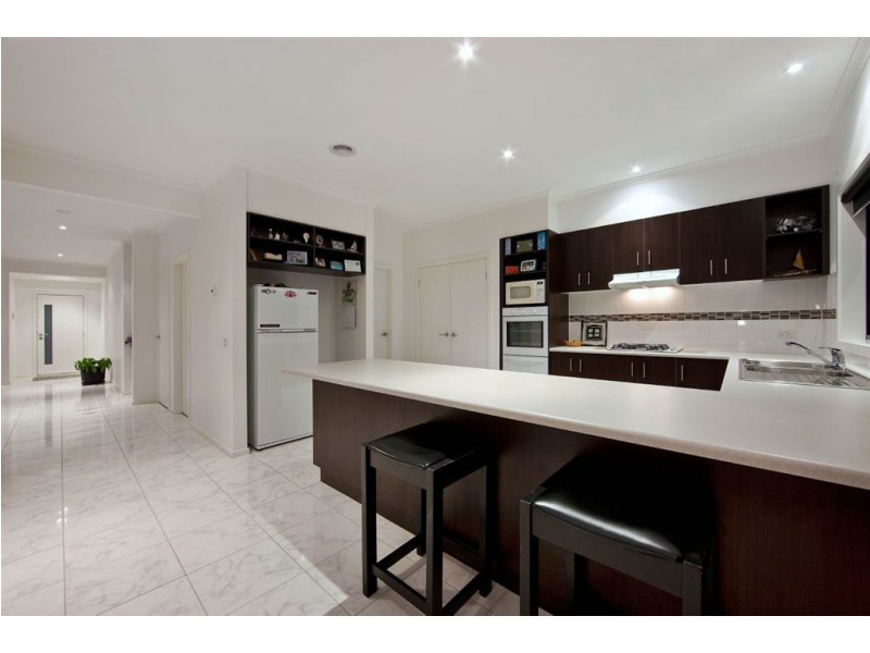 32 Lakeside Drive, Sandhurst VIC 3977