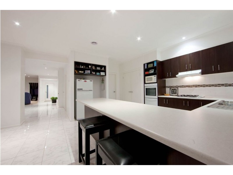 32 Lakeside Drive, Sandhurst VIC 3977