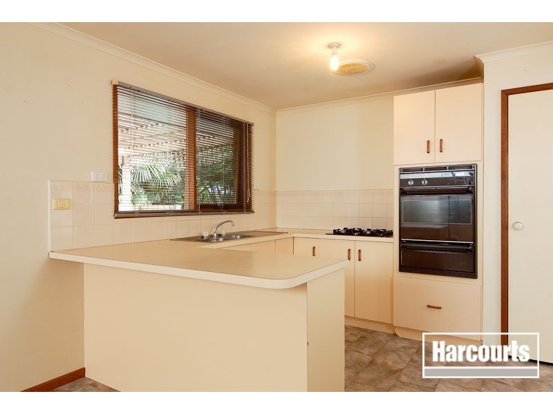 9 Marinda Drive, Skye VIC 3977