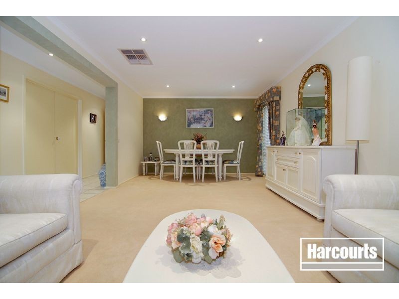 26 Flora Park Way, Carrum Downs VIC 3201