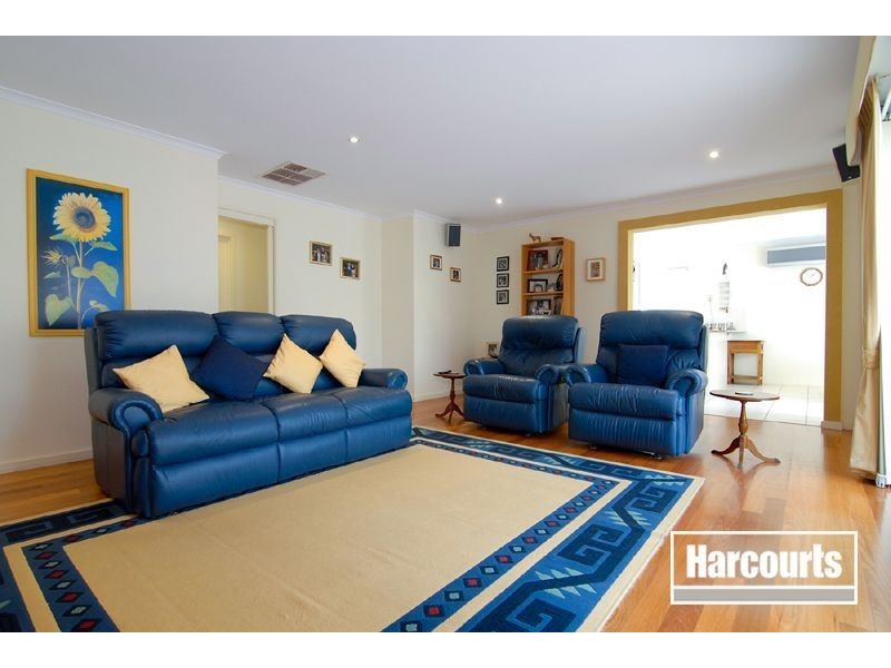 26 Flora Park Way, Carrum Downs VIC 3201