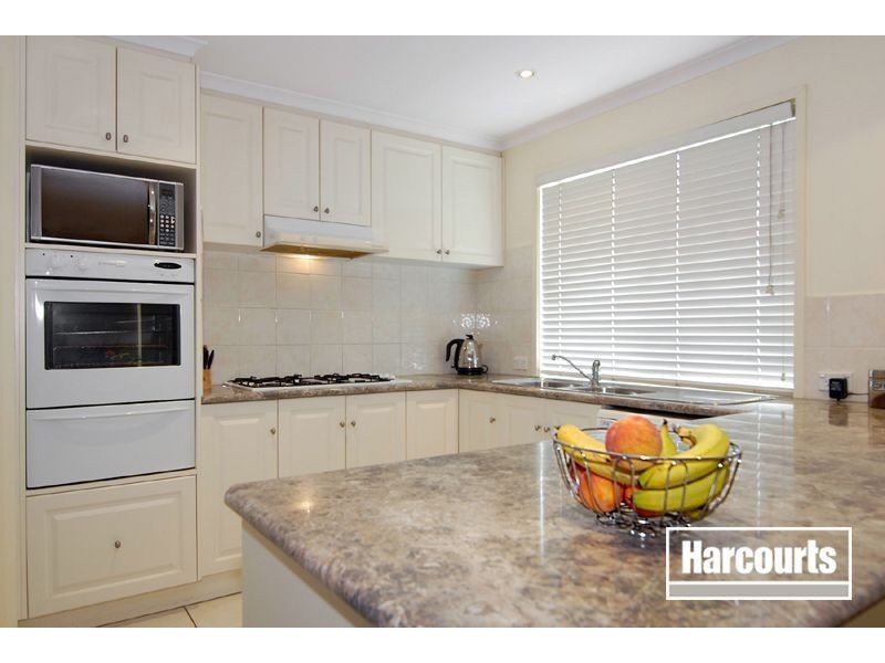 26 Flora Park Way, Carrum Downs VIC 3201