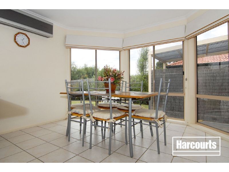 26 Flora Park Way, Carrum Downs VIC 3201