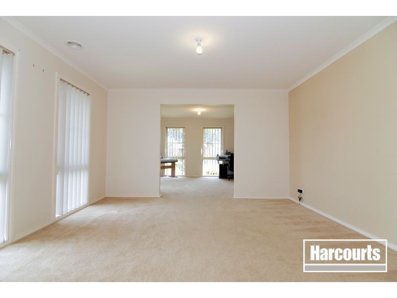 27 Overall Drive, Skye VIC 3977