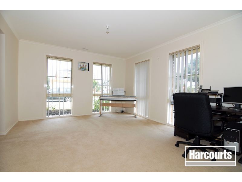 27 Overall Drive, Skye VIC 3977