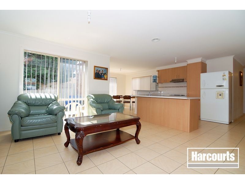 27 Overall Drive, Skye VIC 3977