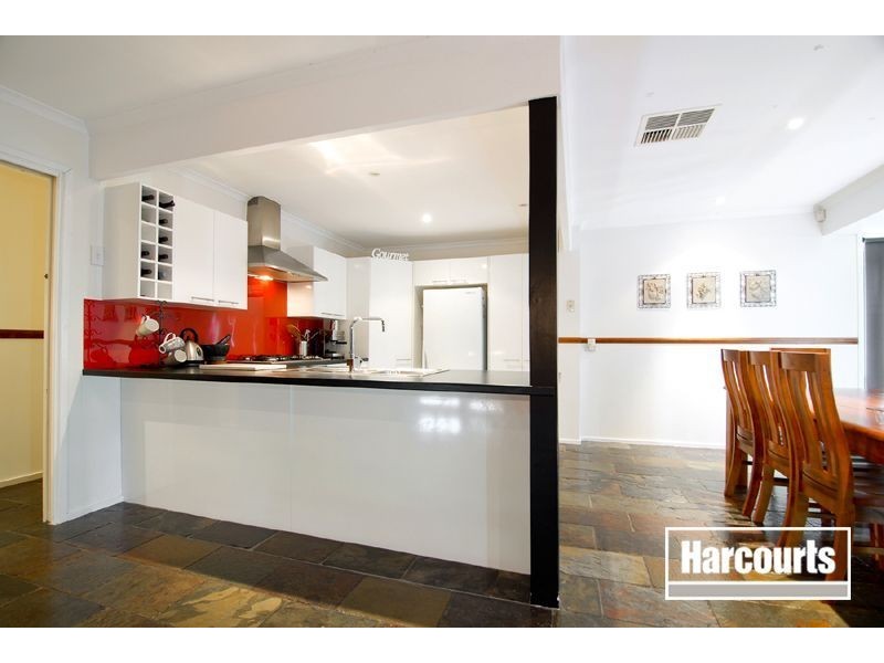6 Carrington Cres, Carrum Downs VIC 3201