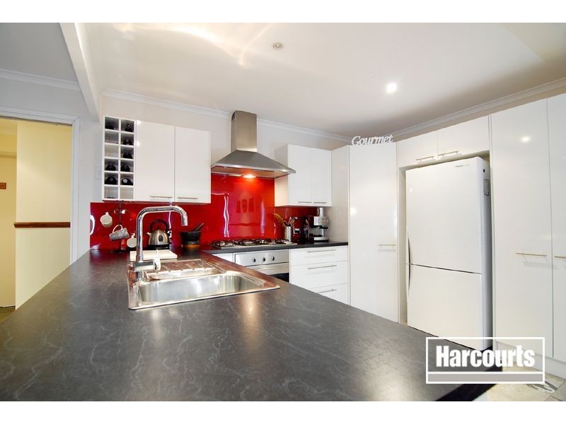 6 Carrington Cres, Carrum Downs VIC 3201