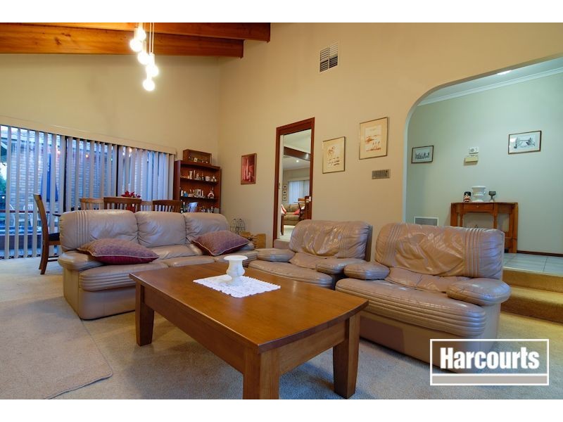 2 Pimmys Court, Skye VIC 3977
