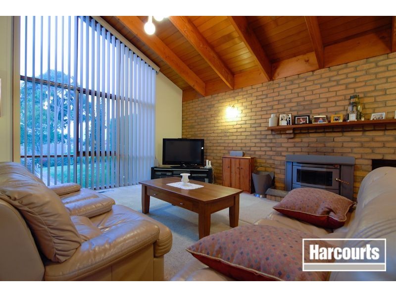 2 Pimmys Court, Skye VIC 3977