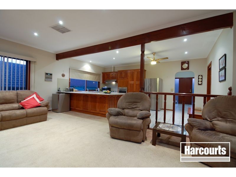 2 Pimmys Court, Skye VIC 3977