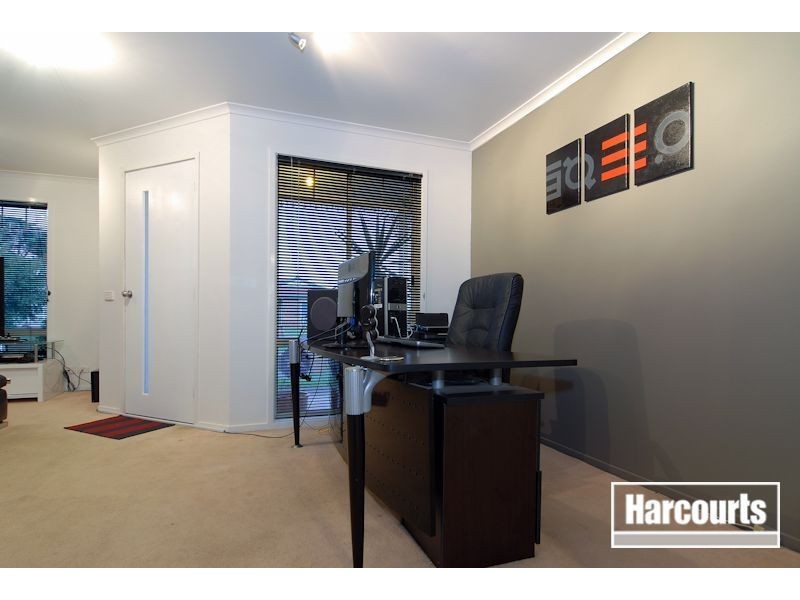 17 Rocklea Crescent, Skye VIC 3977