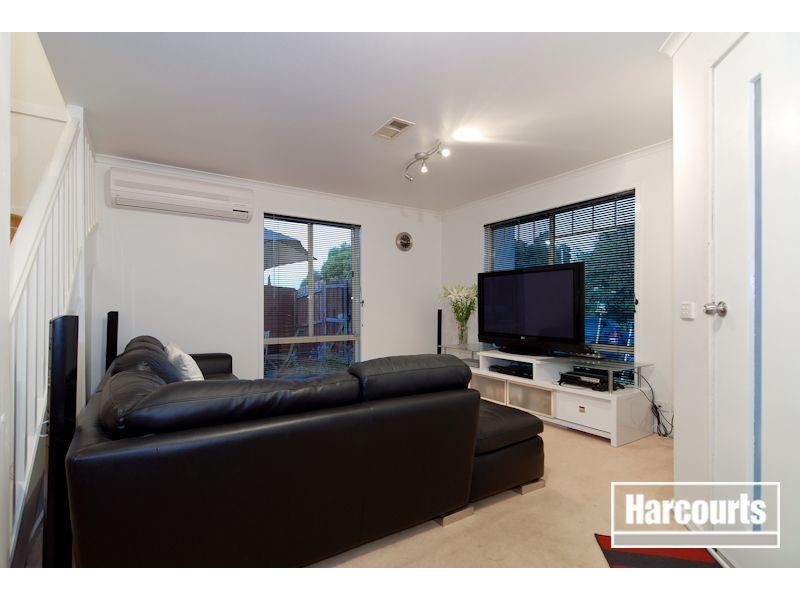 17 Rocklea Crescent, Skye VIC 3977