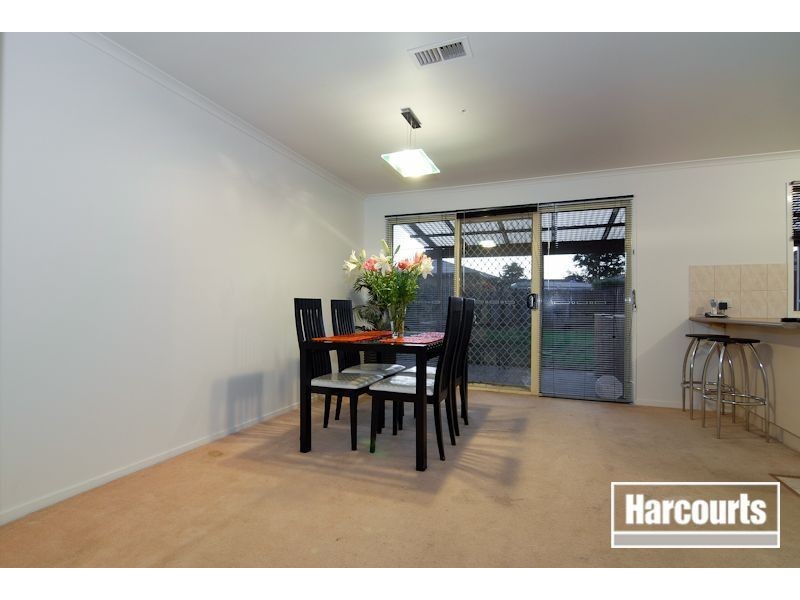 17 Rocklea Crescent, Skye VIC 3977