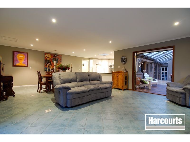 1 Firetail Court, Carrum Downs VIC 3201