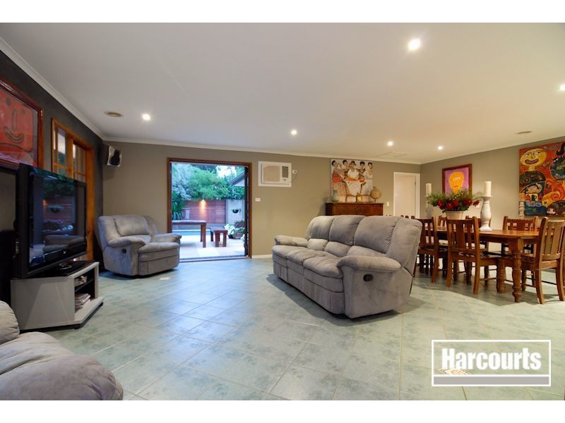 1 Firetail Court, Carrum Downs VIC 3201