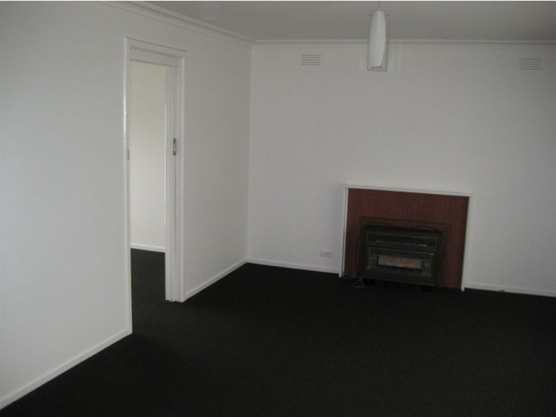 8 Selsey Street, Seaford VIC 3198