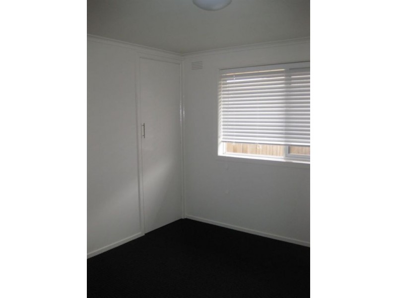 8 Selsey Street, Seaford VIC 3198