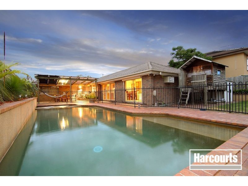 38 Luscombe Avenue, Carrum Downs VIC 3201