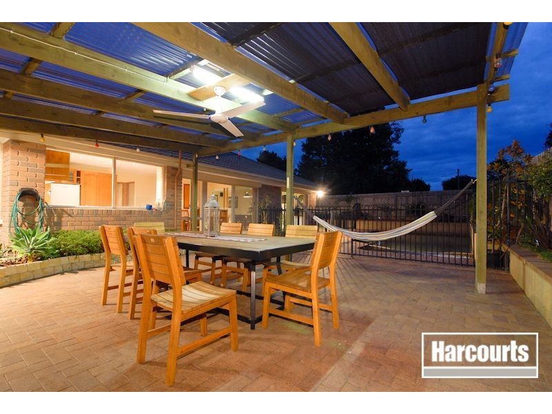38 Luscombe Avenue, Carrum Downs VIC 3201
