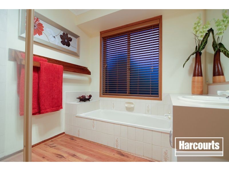 38 Luscombe Avenue, Carrum Downs VIC 3201