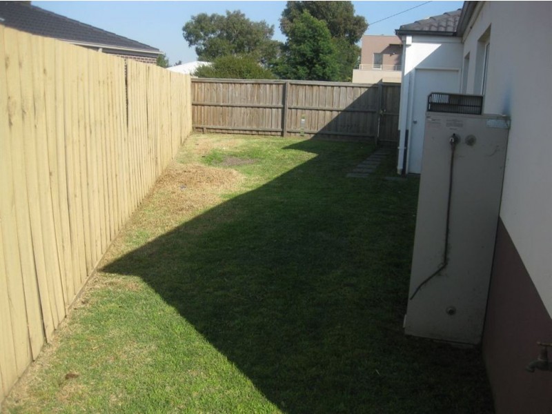 20 Lats Avenue, Carrum Downs VIC 3201